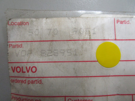 *NEW OEM* 0810 Volvo Penta Stud 828951