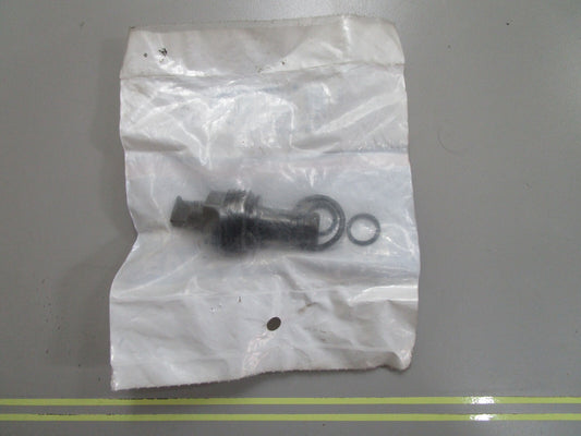 *NEW OEM* 0810 OMC Johnson Evinrude Plug & Nozzle Assembly 5008838