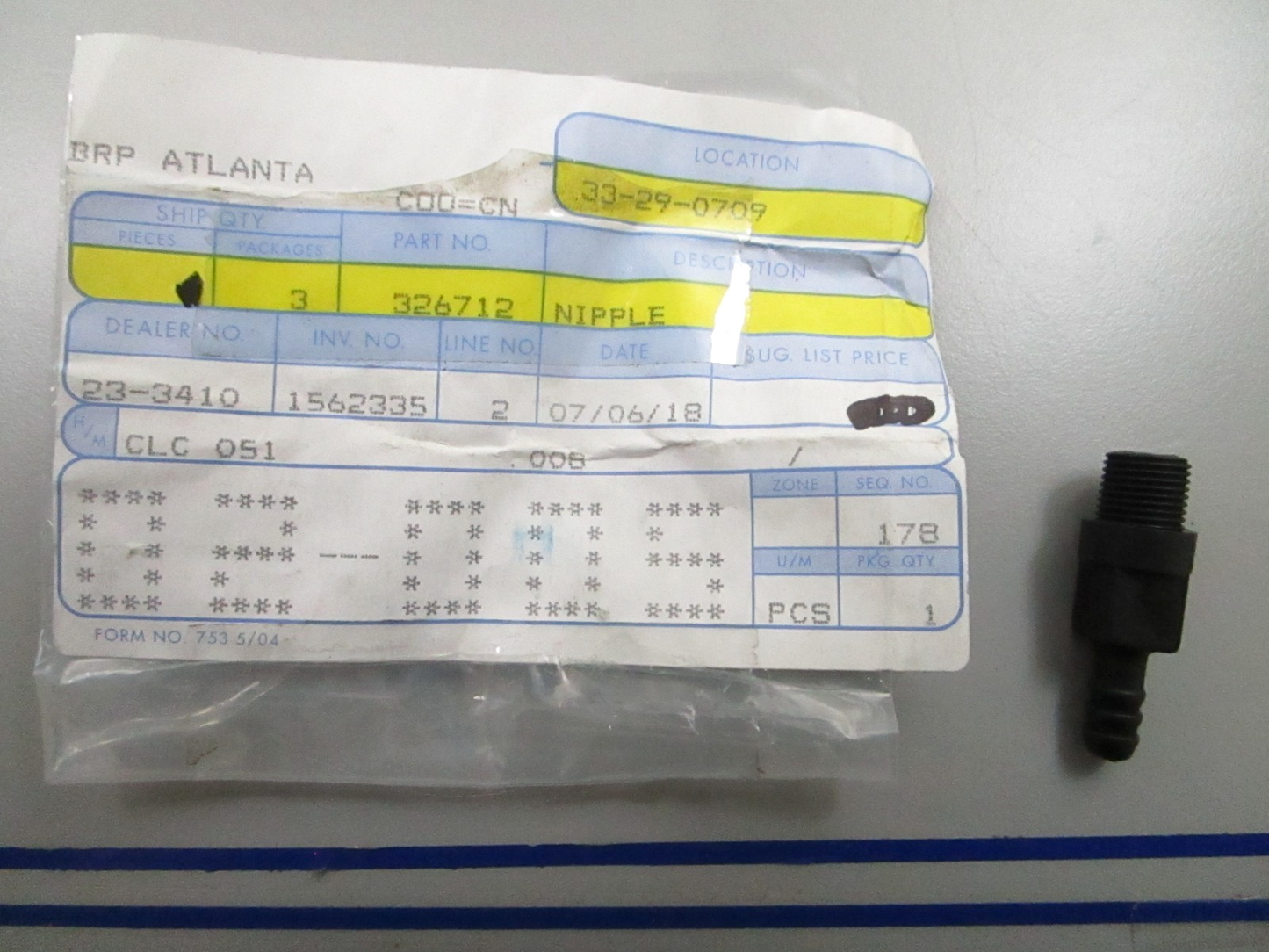 *NEW OEM* 0810 OMC Johnson Evinrude Nipple 326712 0326712