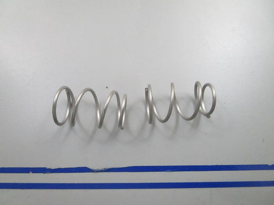 *NEW OEM* (LOT OF 2) 0810 OMC Johnson Evinrude Spring 321053 0321053