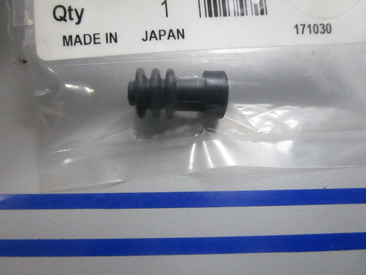 NEW OEM 3AA-03311-0 3AA033110 Tohatsu Rubber Boot 0810