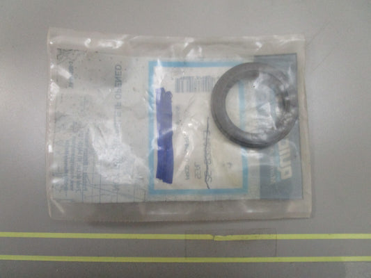 *NEW OEM* 0810 Mercury Quicksilver Seal 26-832013