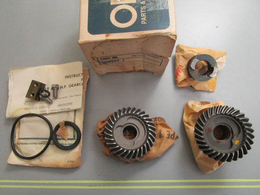 *NEW OEM* 0820 OMC Johnson Evinrude Gear Set 387254 0387254