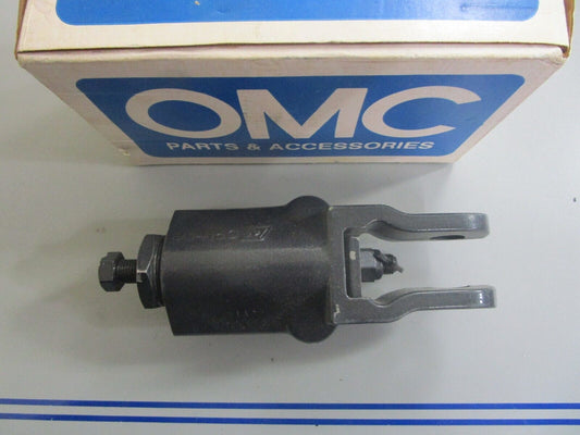 *NEW OEM* 0820 OMC Johnson Evinrude Housing & Valve Ay 984150 0984150