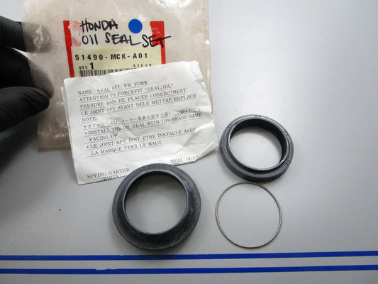 *NEW OEM* 0810 Honda Oil Seal Set 51490-MCK-A01