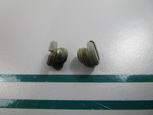 NEW OEM (LOT OF 2) 317501 0317501 OMC Johnson Evinrude Screw Plug *Rusty* 0810