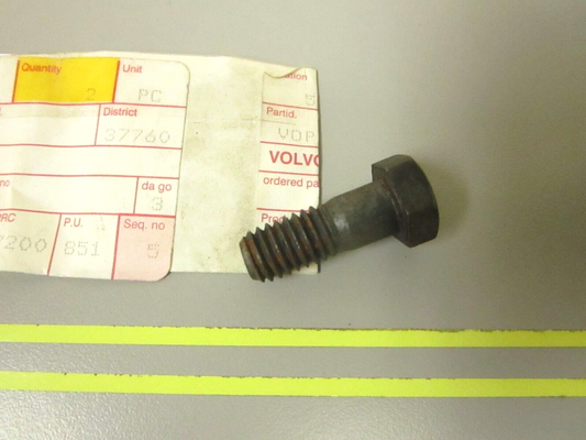 *NEW OEM* 0750 Volvo Penta SCREW 833482
