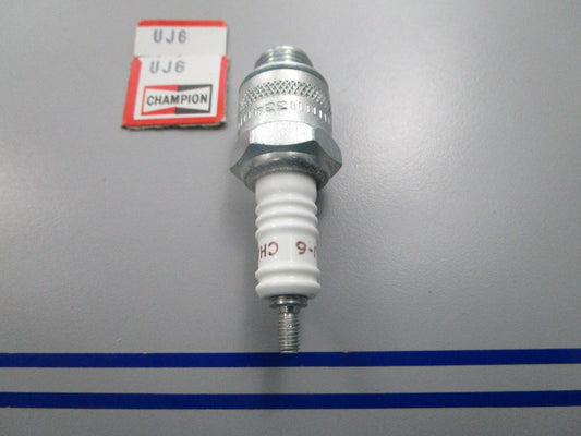 NEW UJ6 Champion Spark Plug 0810