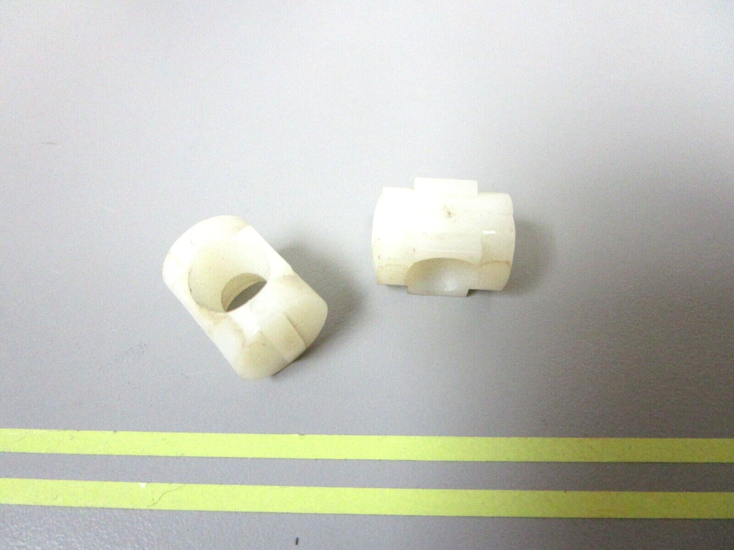 *NEW OEM* (LOT OF 2) 0750 OMC Johnson Evinrude INSERT 308035 0308035