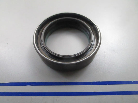 *NEW OEM* 0810 John Deere Seal AL61448