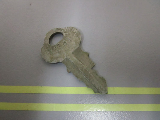 *NEW OEM* 0810 OMC Johnson Evinrude Ignition Key KF83 501598 0501598