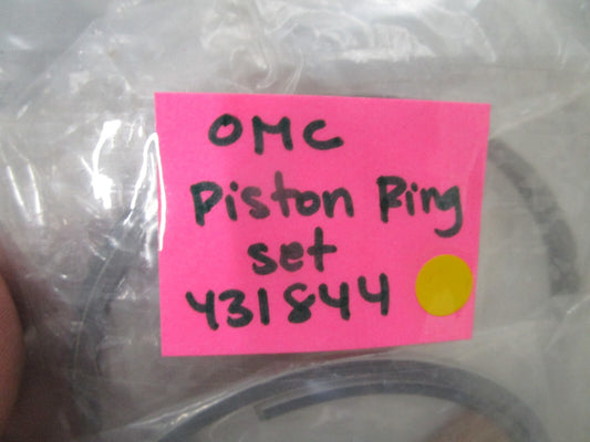 *NEW OEM* (LOT OF 2) 0810 OMC Johnson Evinrude Piston Ring Set 431844 0431844