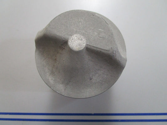 *NEW OEM* 0820 OMC Johnson Evinrude Piston 380568 0380568 311748