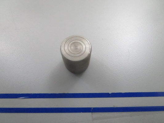 *NEW OEM* 0810 OMC Johnson Evinrude Plug 310964 0310964