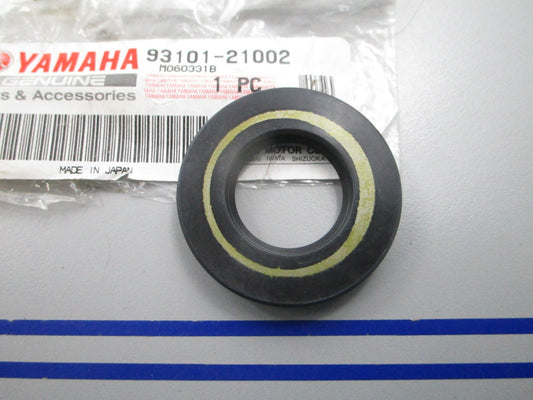 NEW OEM 93101-21002-00 Yamaha Oil Seal 0810