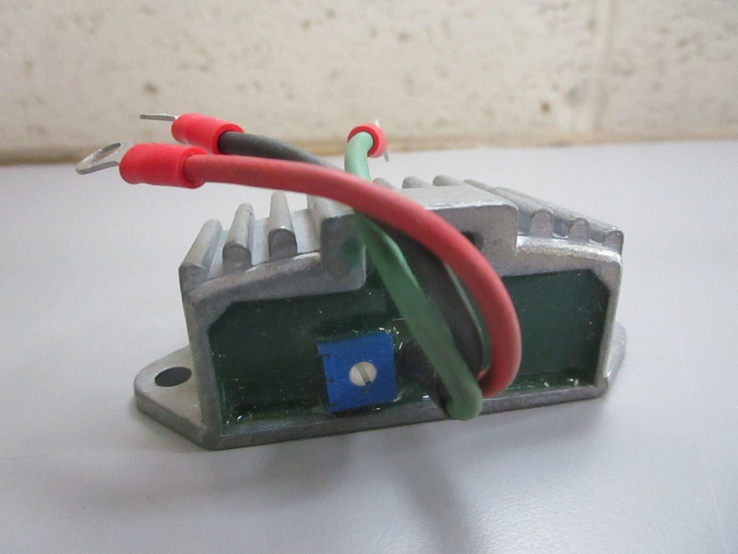 *NEW* 0820 SMI Voltage Regulator 94116 Replaces: 841688