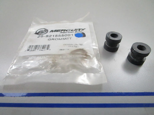 *NEW OEM* (LOT OF 2) 0810 Mercury Quicksilver Grommet 25-821555001