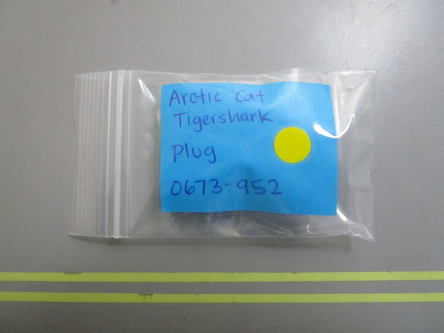 *NEW OEM* (LOT OF 10) 0770 Arctic Cat Tigershark Plug 0673-952