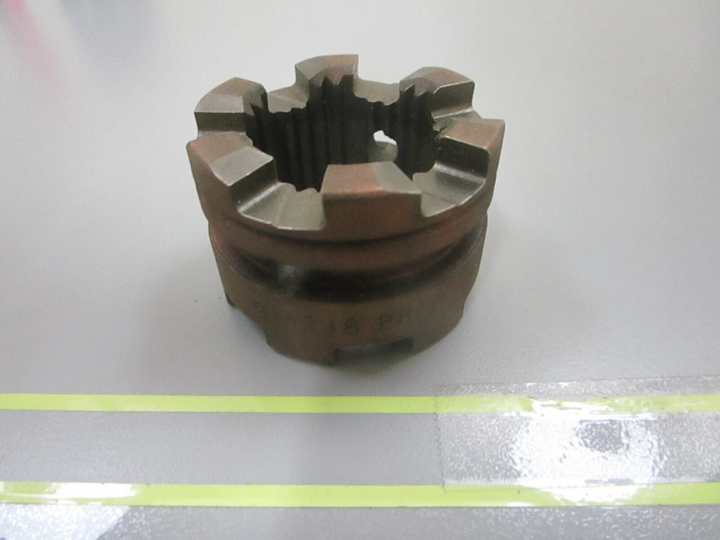 *NEW OEM* 0810 OMC Johnson Evinrude Clutch Dog 914716 0914716
