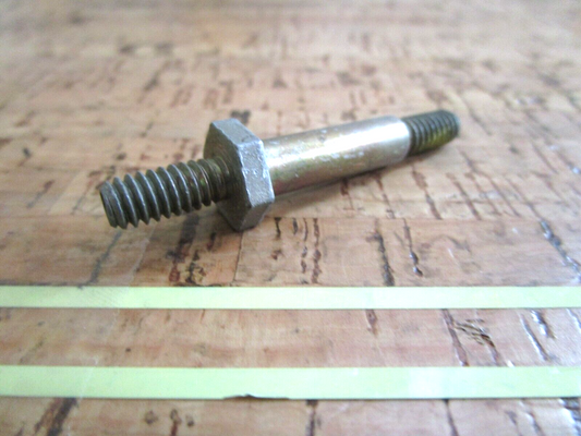 *NEW OEM* 0750 OMC Johnson Evinrude STUD 913479 0913479
