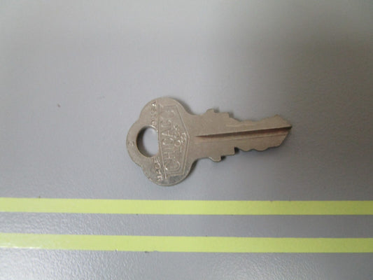 *NEW OEM* 0810 OMC Johnson Evinrude Ignition Key KF5 501520 0501520