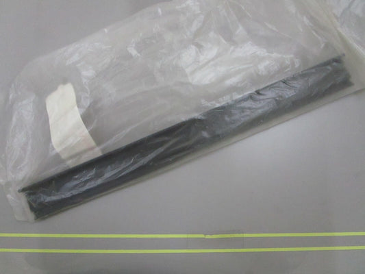 *NEW OEM* 0810 Yamaha Gunwale Cover 1 GM6-6252C-10-00