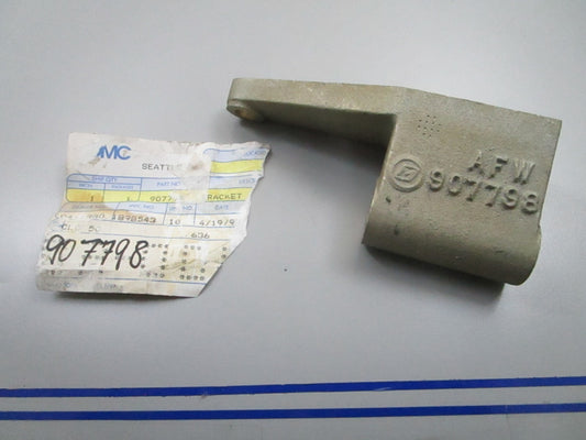 *NEW OEM* 0810 OMC Johnson Evinrude Bracket 907798 0907798