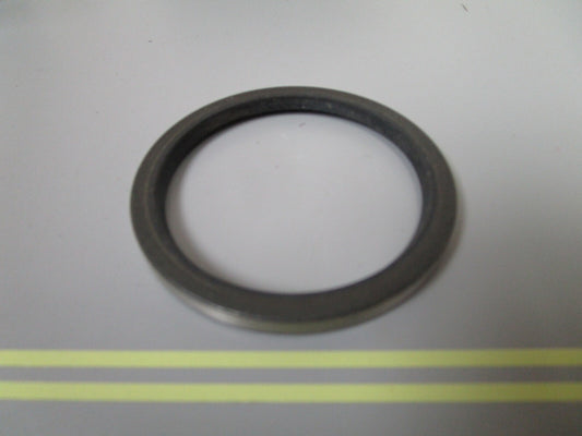 *NEW OEM* 0810 OMC Johnson Evinrude Oil Seal 310649 0310649