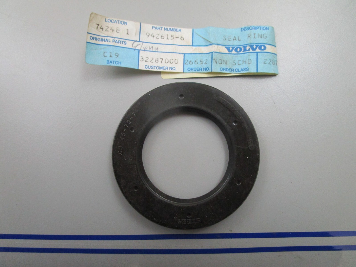 *NEW OEM* 0810 Volvo Penta Seal Ring 942615