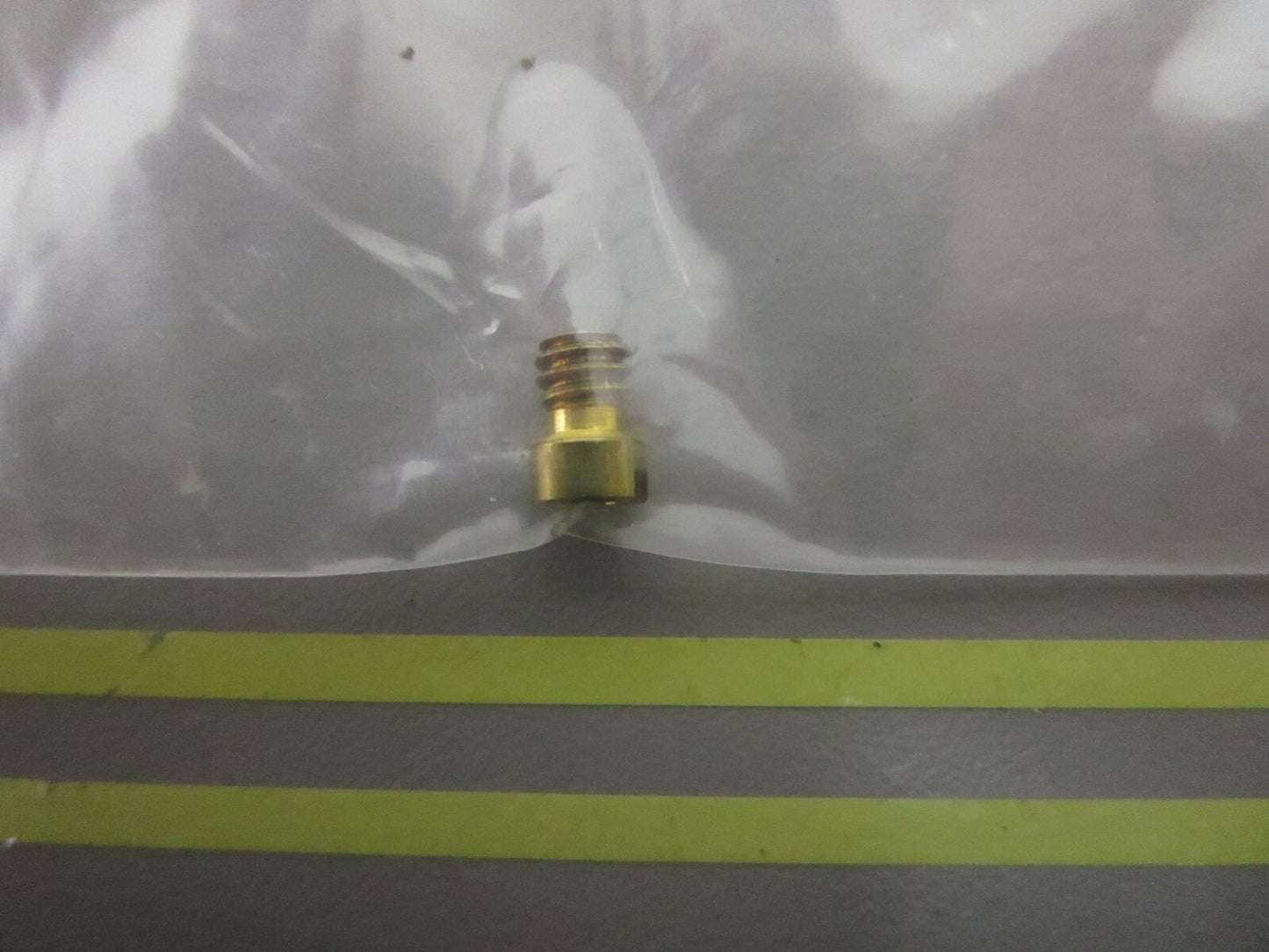 *NEW OEM* 0810 OMC Johnson Evinrude .036 Orifice 323703 0323703