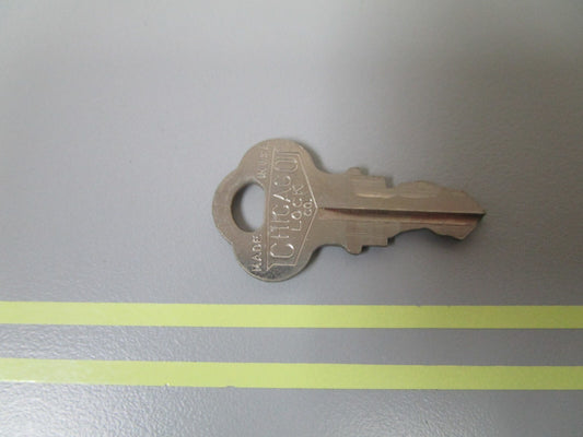 *NEW OEM* 0810 OMC Johnson Evinrude Ignition Key KF38 501553 0501553