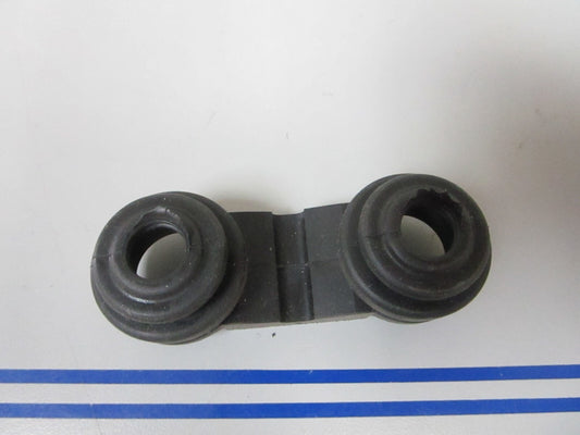 *NEW OEM* 0810 OMC Johnson Evinrude Upper Mount Seal 340178 0340178