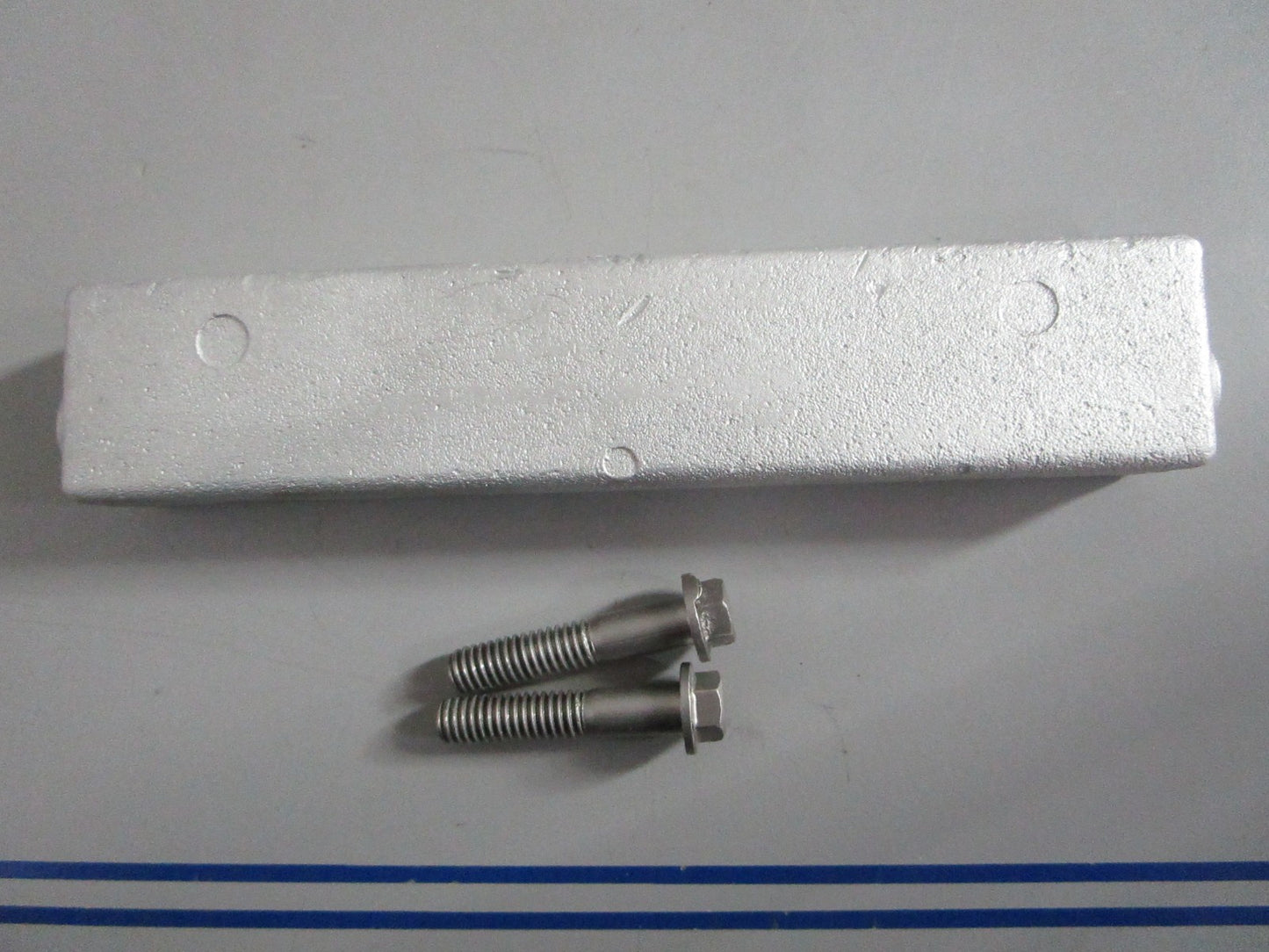 NEW OEM 433580 0433580 OMC Johnson Evinrude Anode Ay 0820