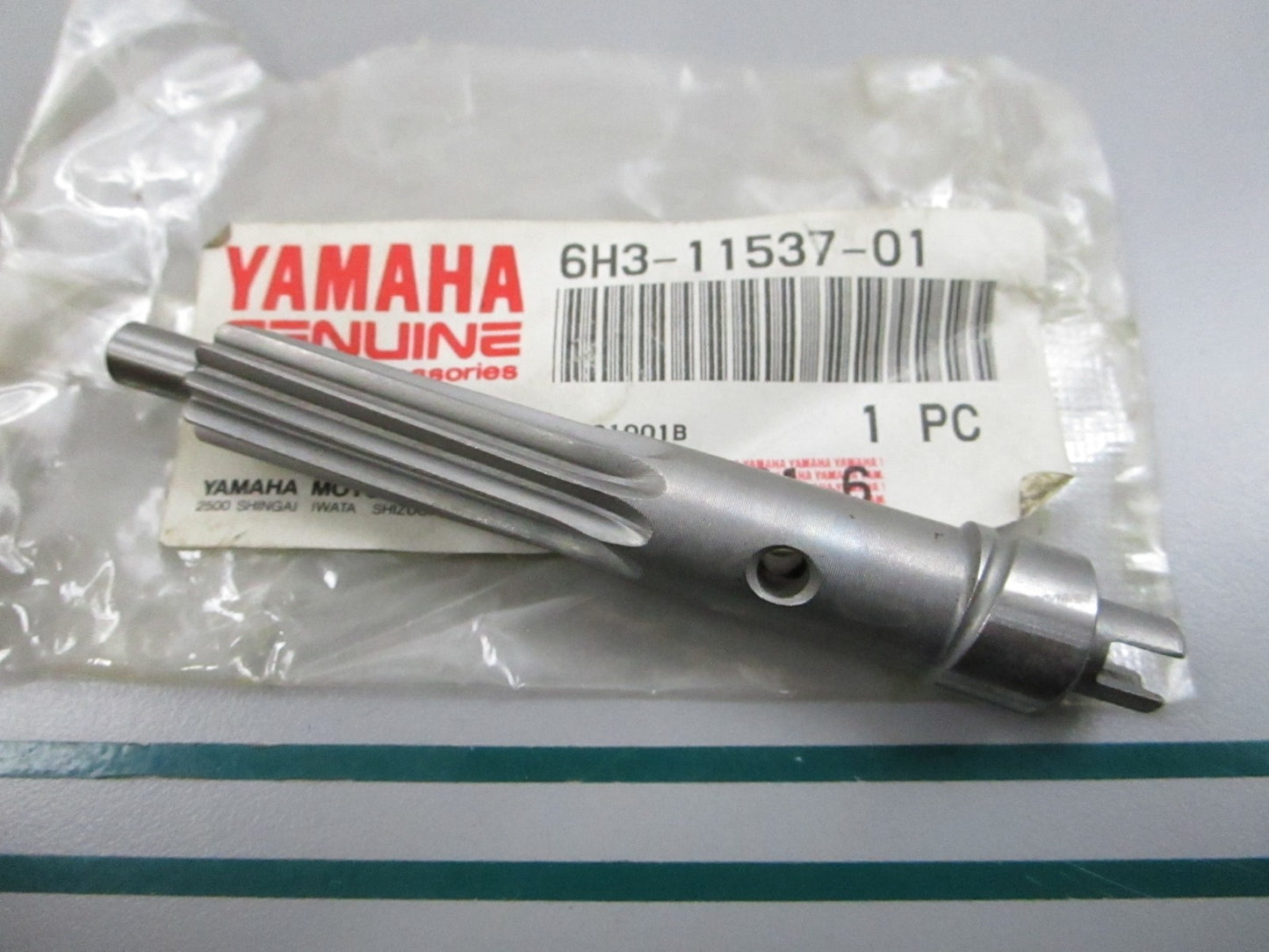 NEW OEM 6H3-11537-01-00 Yamaha Driven Gear 0810