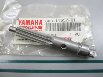 NEW OEM 6H3-11537-01-00 Yamaha Driven Gear 0810