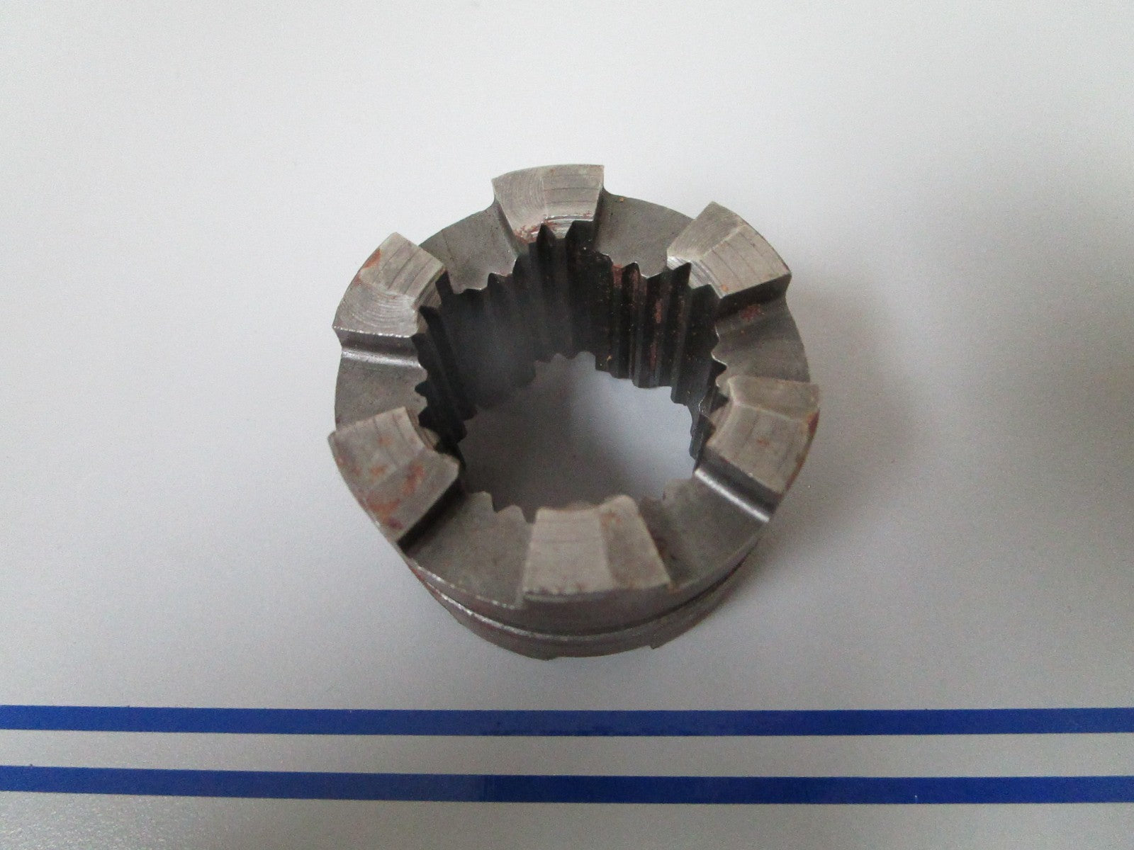 NEW OEM 337772 0337772 OMC Johnson Evinrude Clutch Dog 0720