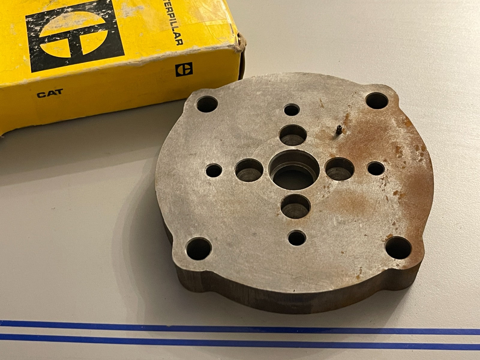 NEW OEM 8P-7613 CAT Caterpillar Plate 0720
