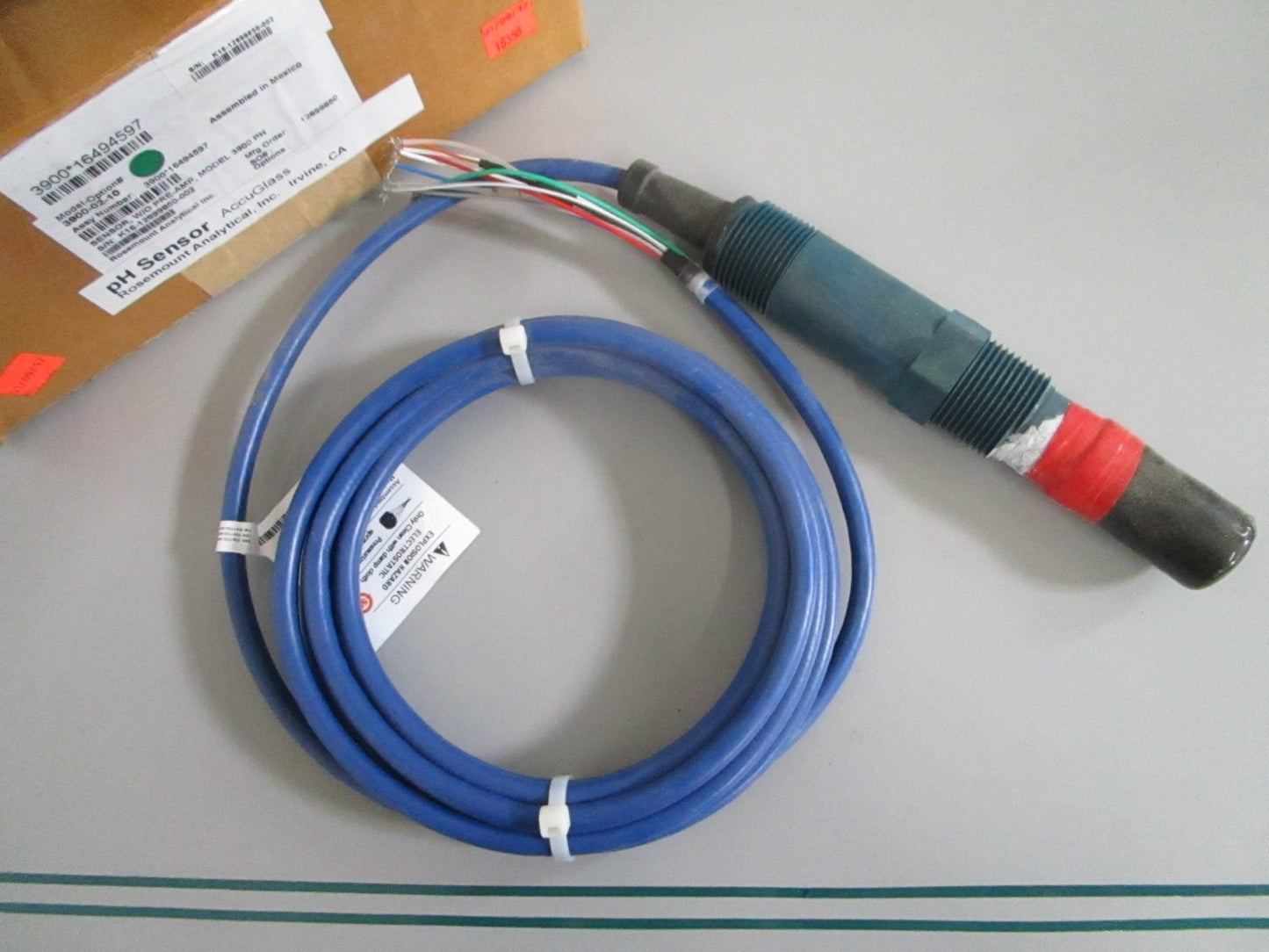Rosemount 3900-02-10 Model 3900 AccuGlass pH Sensor W/O Pre-Amp NEW OEM 0820