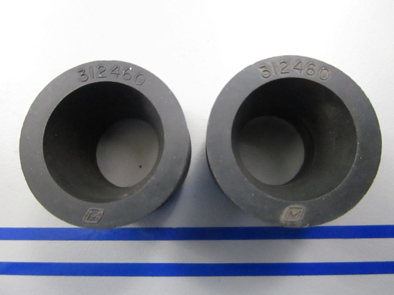 *NEW OEM* (LOT OF 2) 0810 OMC Johnson Evinrude Grommet 312460 0312460