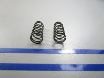 NEW OEM (LOT OF 2) 305860 0305860 OMC Johnson Evinrude Spring 0810
