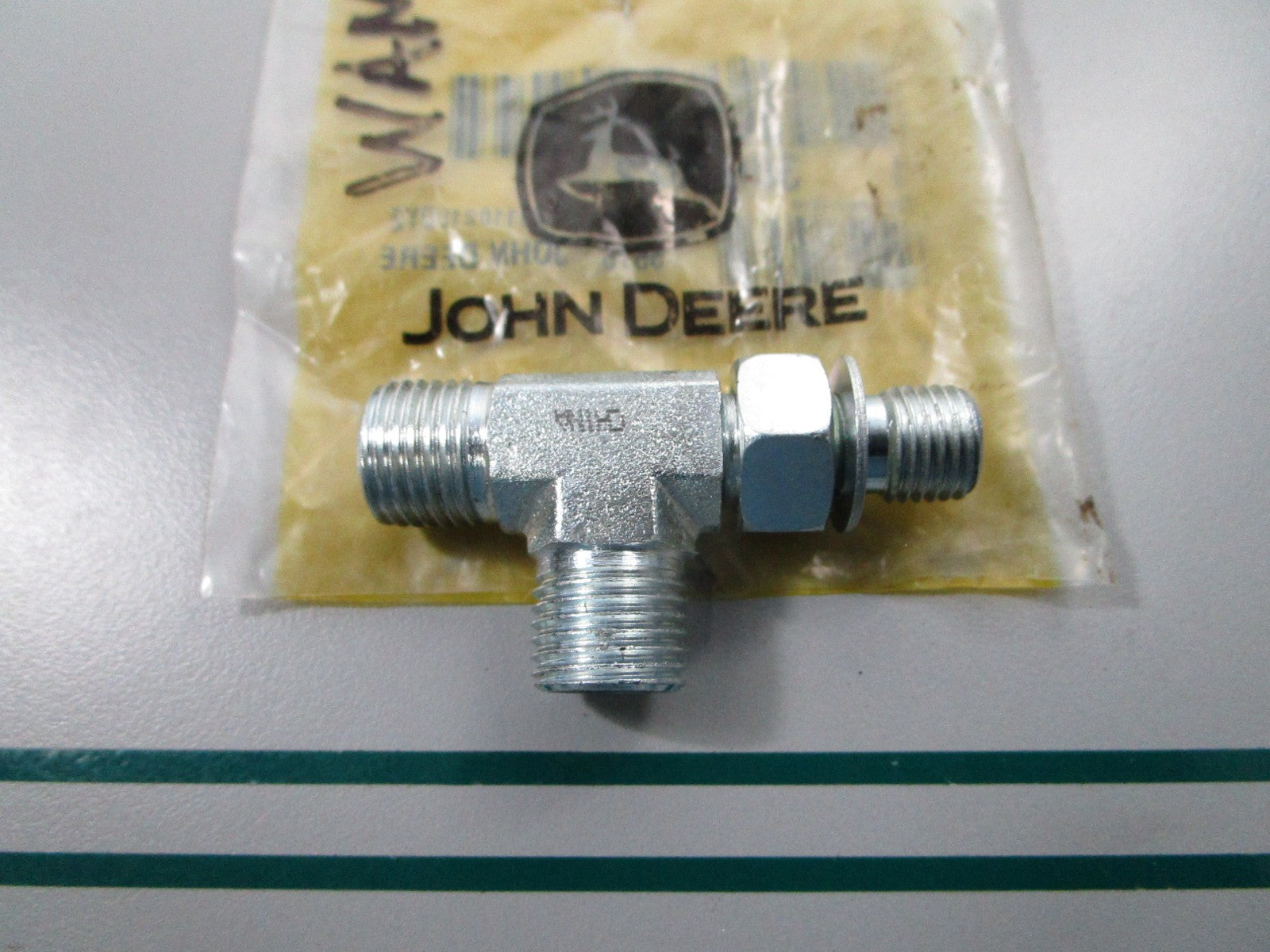 NEW OEM 38H1022 John Deere Tee Fitting 0810