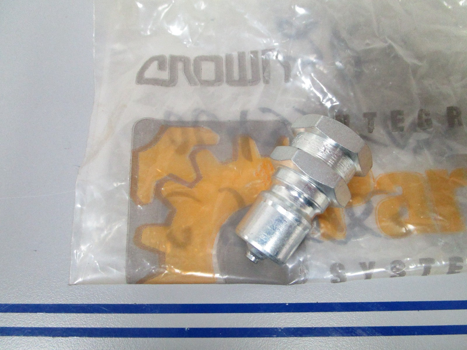 NEW OEM 064333-003 Crown Fitting 0720