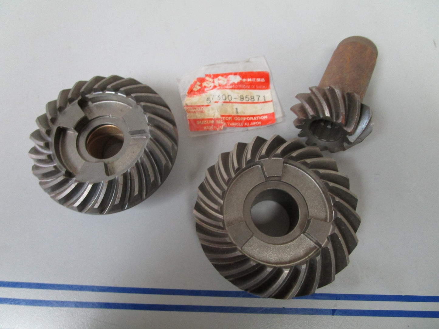 *NEW OEM* 0720 Suzuki 50hp Pinion Gear Set 57300-95871