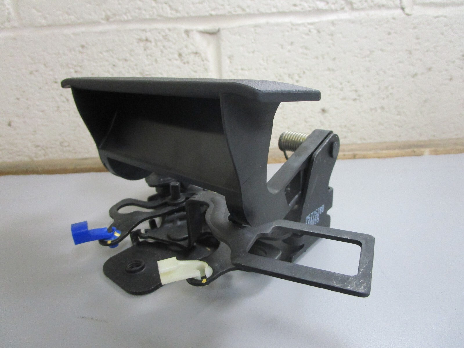 *NEW OEM* 0820 GM Tail Gate Lock Package 1782393