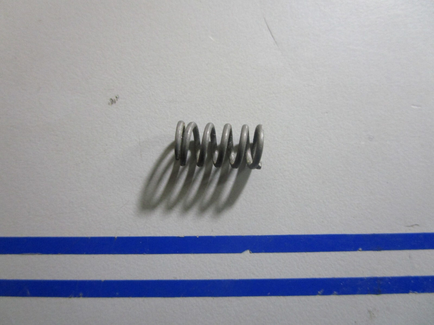 *NEW OEM* 0810 Volvo Penta Spring 824779