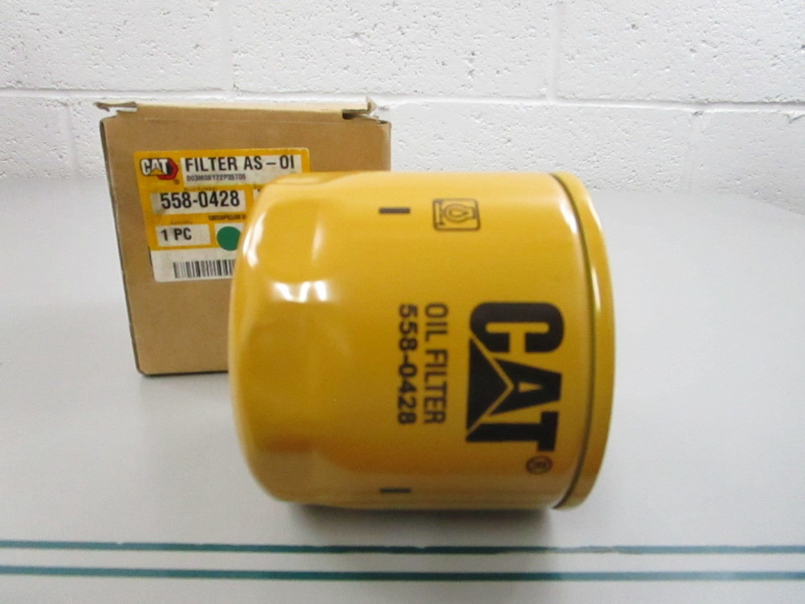 CAT Caterpillar NEW OEM Primary Engine Oil Filter 558-0428 C3.4B 0810