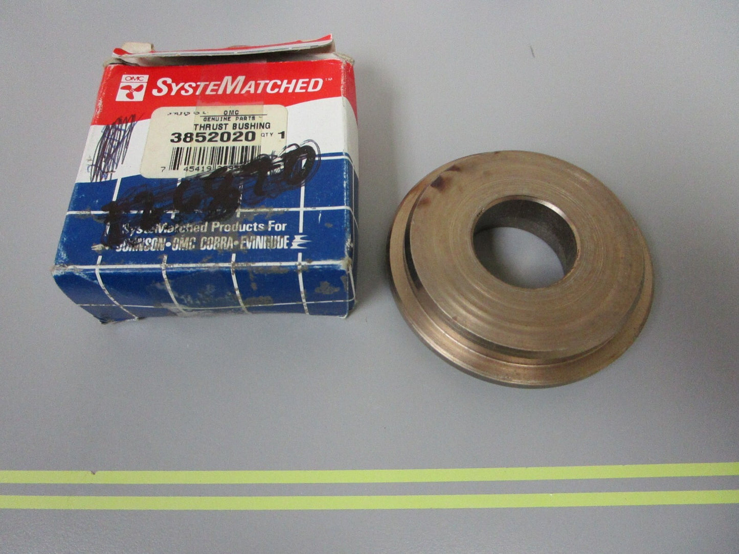 *NEW OEM* 0810 OMC Johnson Evinrude Thrust Bushing 3852020
