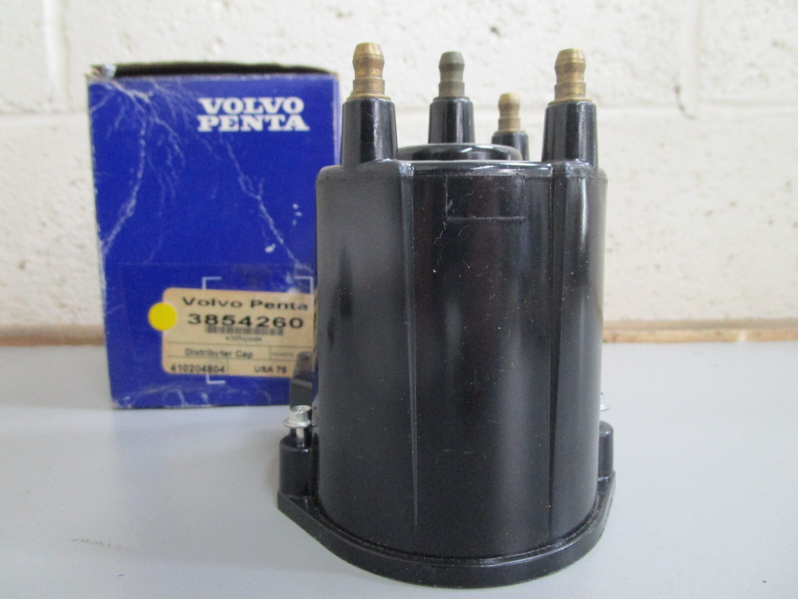 *NEW OEM* 0810 Volvo Penta Distributor Cap 3854260