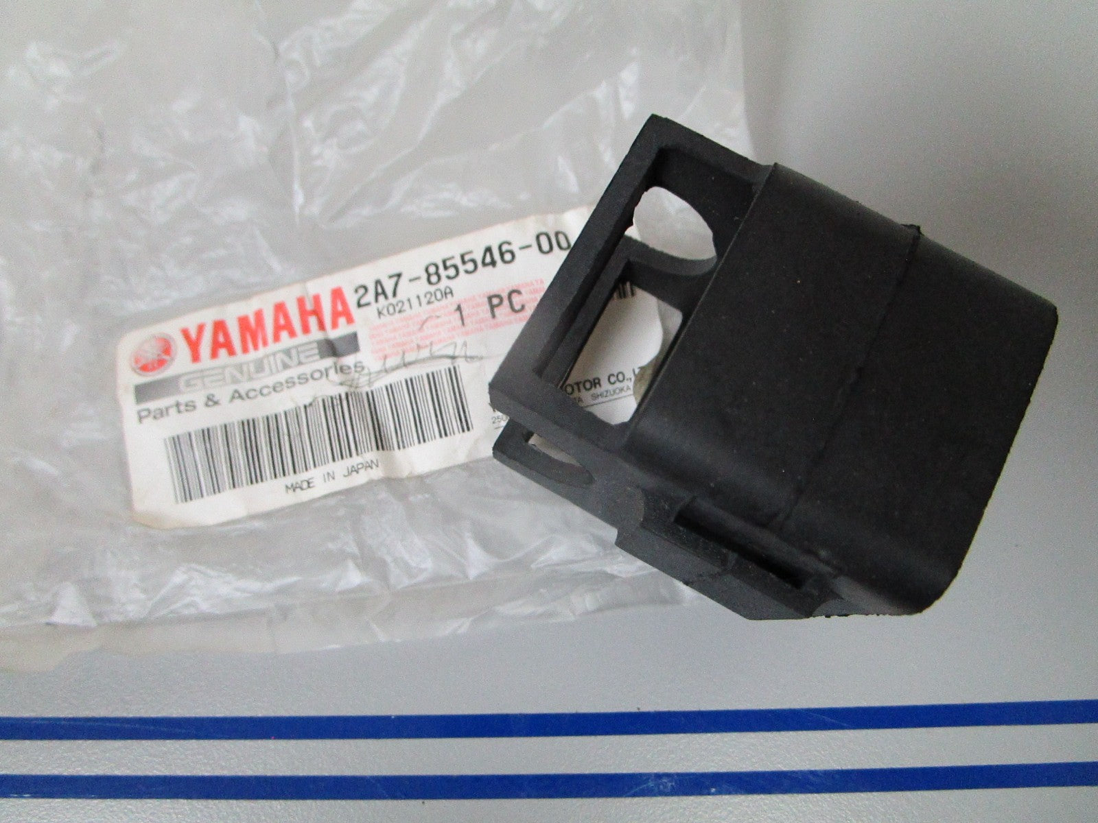 NEW OEM 2A7-85546-00-00 Yamaha Band 0720