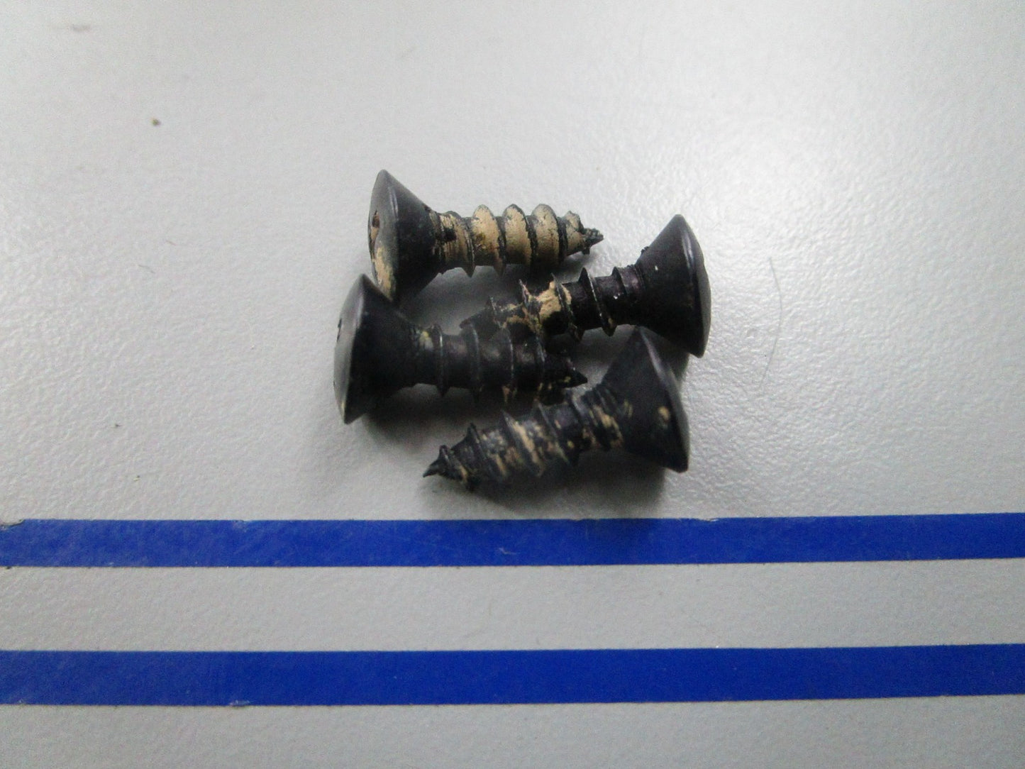 NEW OEM (LOT OF 4) 312691 0312691 OMC Johnson Evinrude Screw 0810